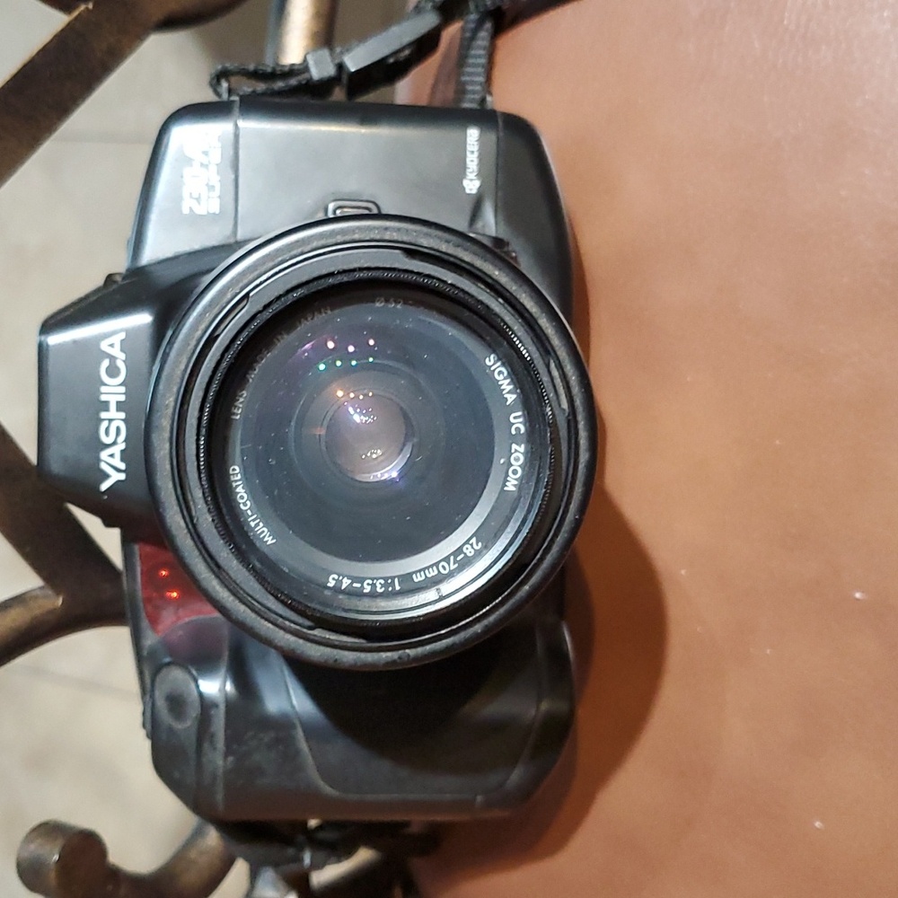 Yashica 230-AF 35mm Film Camera CS-240AF Flash Attachment Used Not Tested AS IS - Picture 3 of 7
